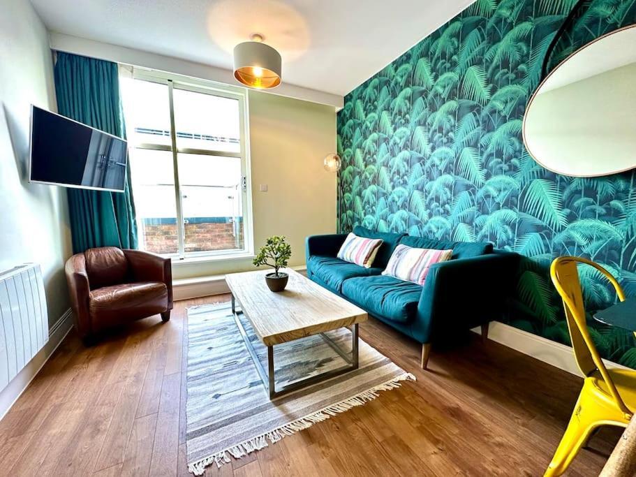 Appartamento Amazing Modern - Free Secure Parking! - 1 Minute Walk To Quay - Great Location - Free Parking - Fast Wifi - Smart Tv - Newly Decorated - Sleeps Up To 2! Close To & Bournemouth & Sandbanks *